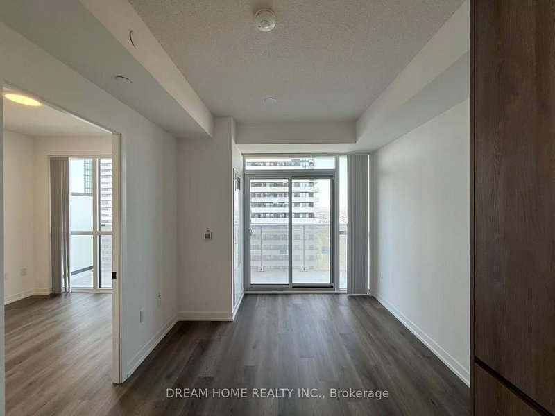 2921 - 8 Interchange Way, Vaughan, L4K 5Z7 | Image 2