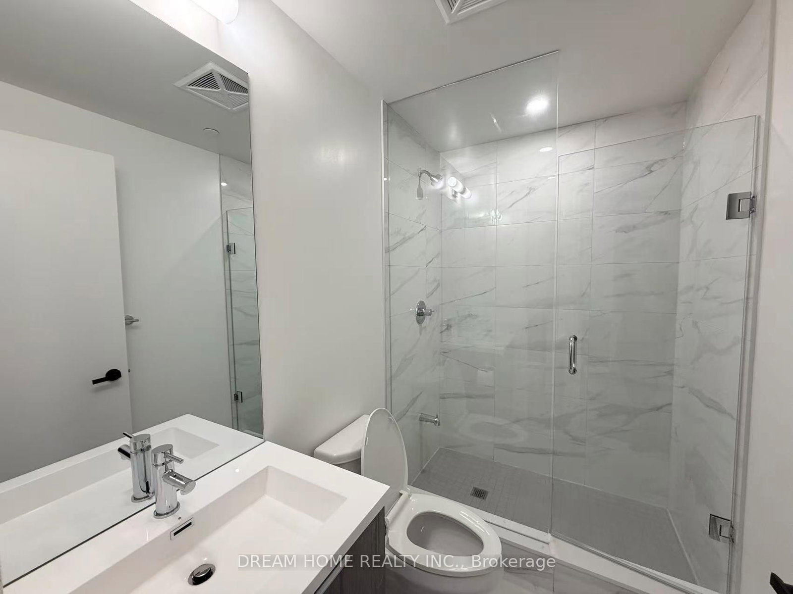 8 Interchange Way, Unit 2921 - Photo 3