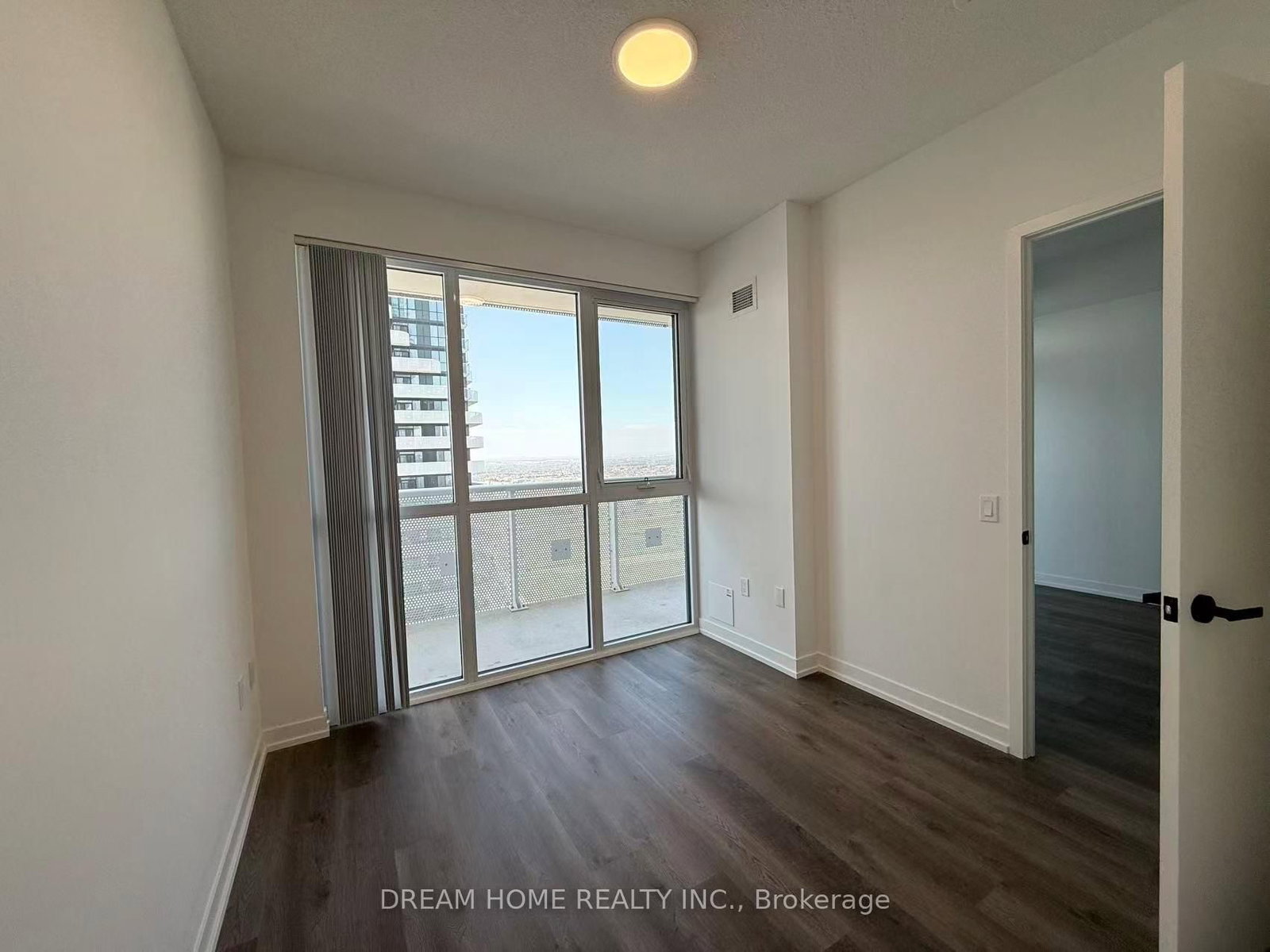 8 Interchange Way, Unit 2921 - Photo 7