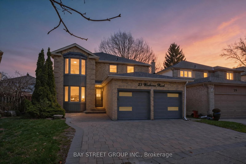 33 Winborne Dr, Vaughan, L4J 2R8 | Image 3