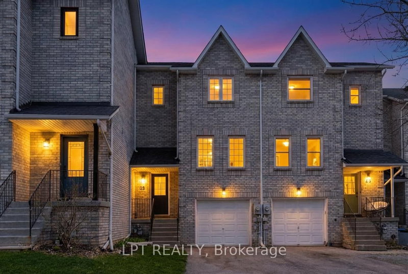 25 Hattie Crt, Georgina, L4P 3Z7 | Image 2