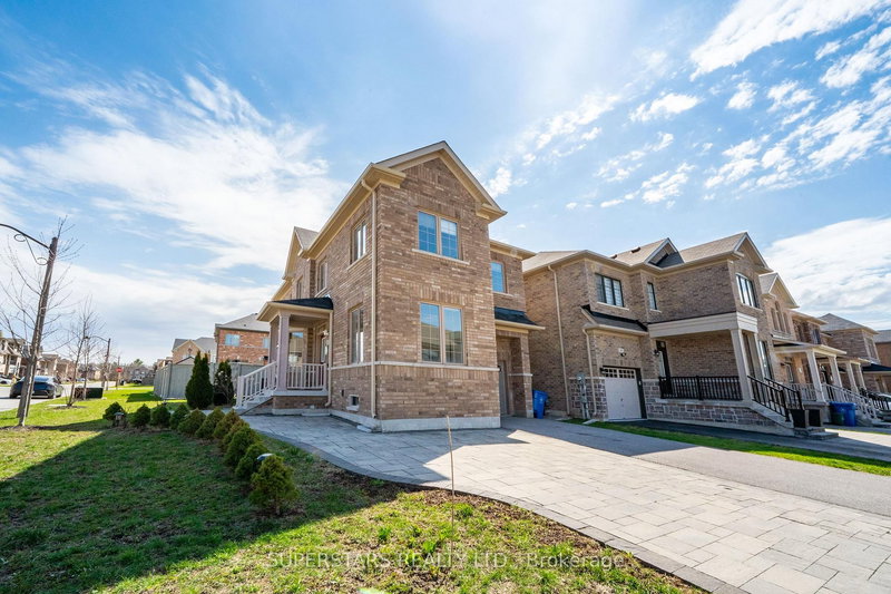 49 Birkett Way, Whitchurch-Stouffville, L4A 4P7 | Image 2