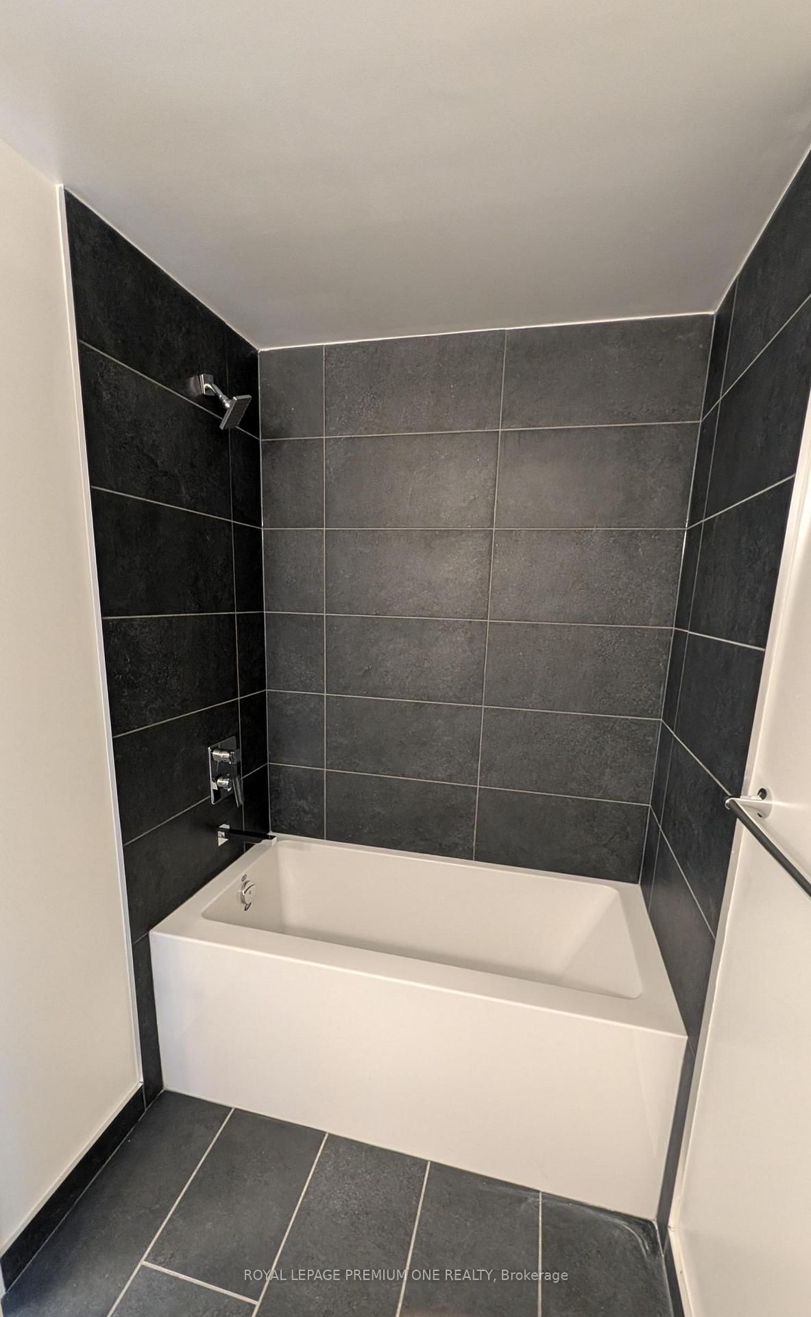2075 King Road, Unit 335 - Photo 9