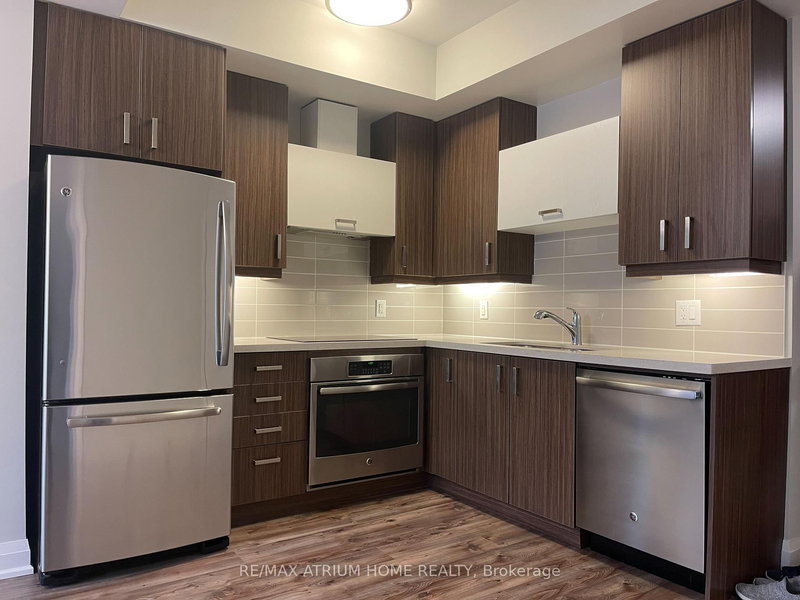 308 - 18 Uptown Dr, Markham, L3R 5M8 | Image 2