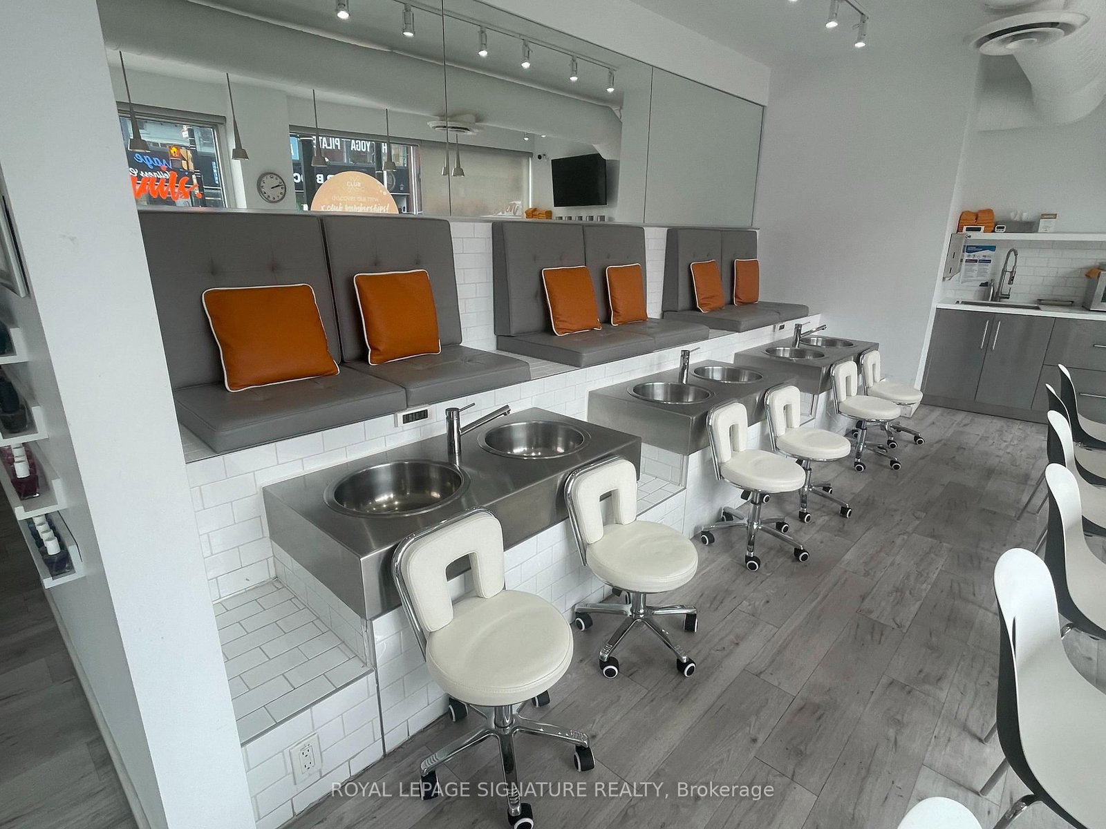 106 Main Street N - Photo 13