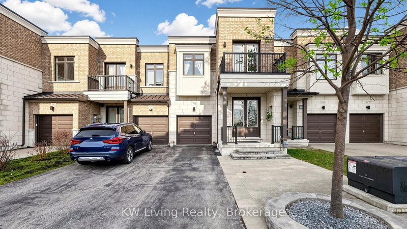 389 Elyse Crt, Aurora, L4G 2C9 | Image 2