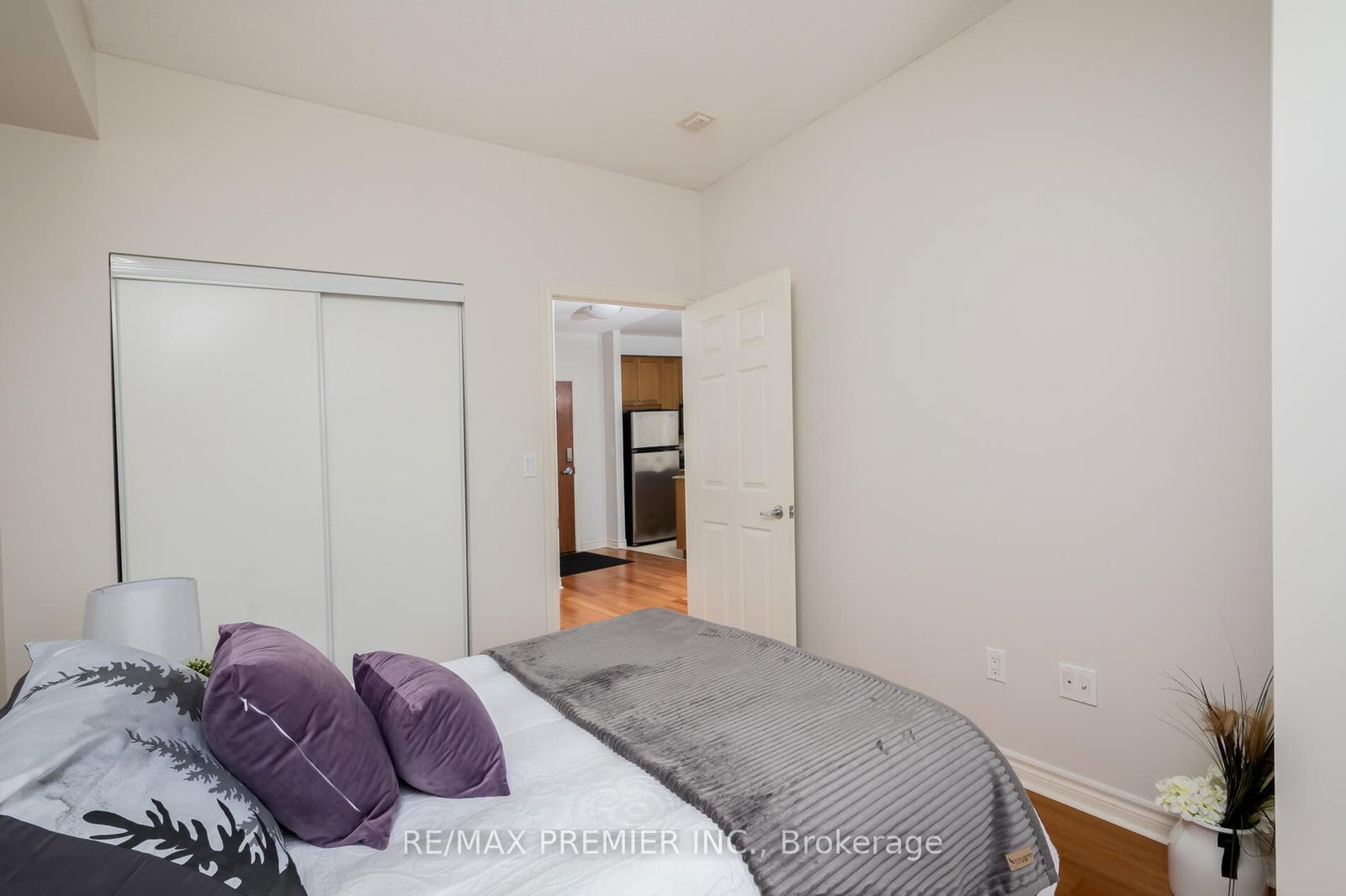 4620 Highway 7, Unit 206 - Photo 17