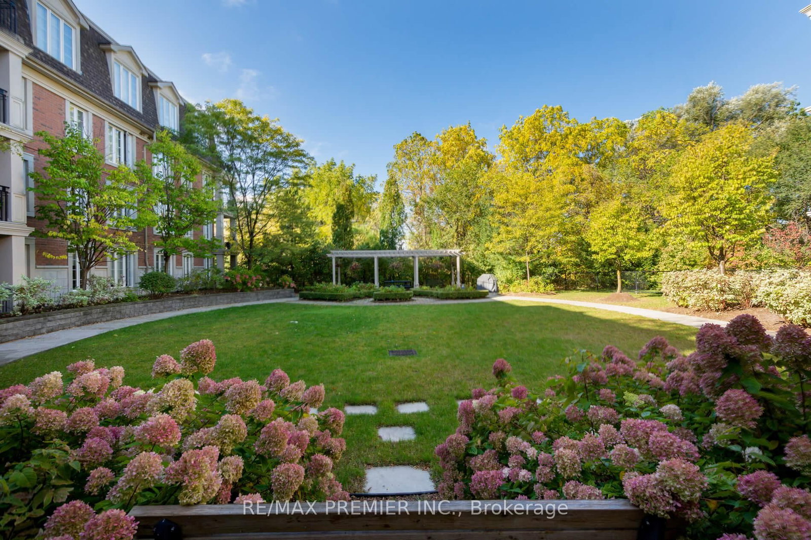 4620 Highway 7, Unit 206 - Photo 28