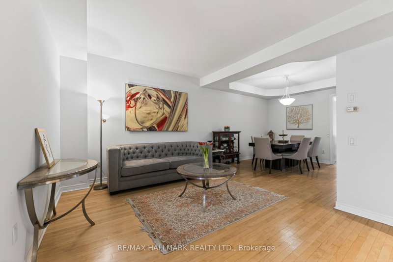 76 Westbury Crt, Richmond Hill, L4S 2L2 | Image 3