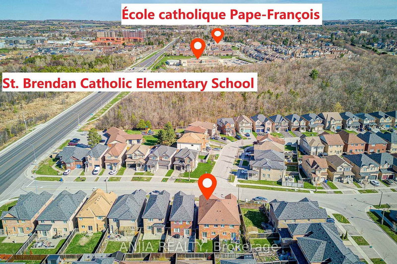 26 Hare Farm Gate, Whitchurch-Stouffville, L4A 0Y6 | Image 3