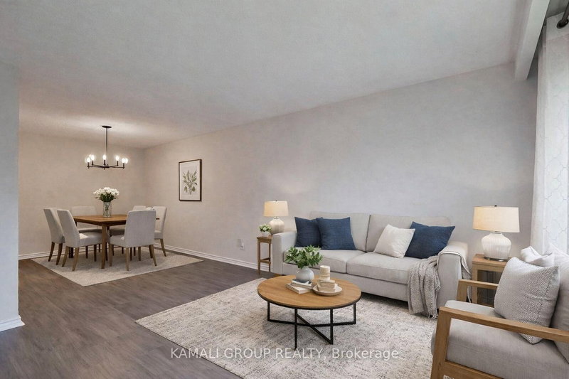 MAIN - 140 Cherrywood Dr, Newmarket, L3Y 2X7 | Image 3