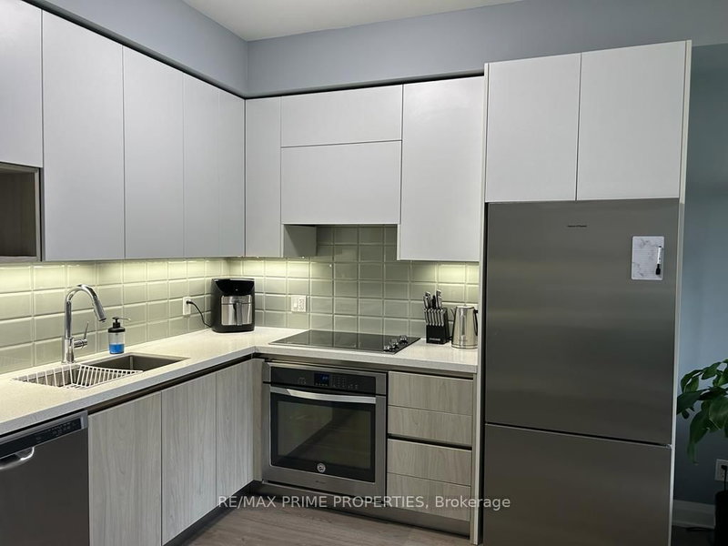 523 - 25 Water Walk Dr, Markham, L6G 0G3 | Image 2