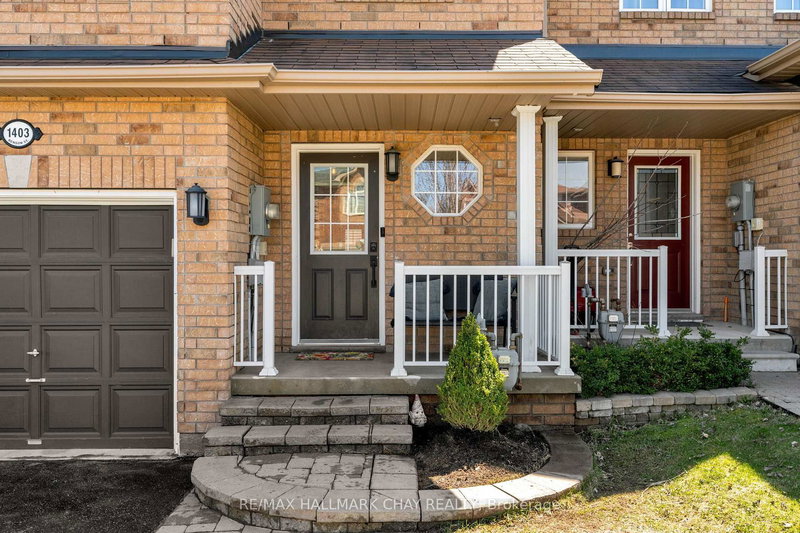 1403 BENSON St, Innisfil, L9S 0C7 | Image 2