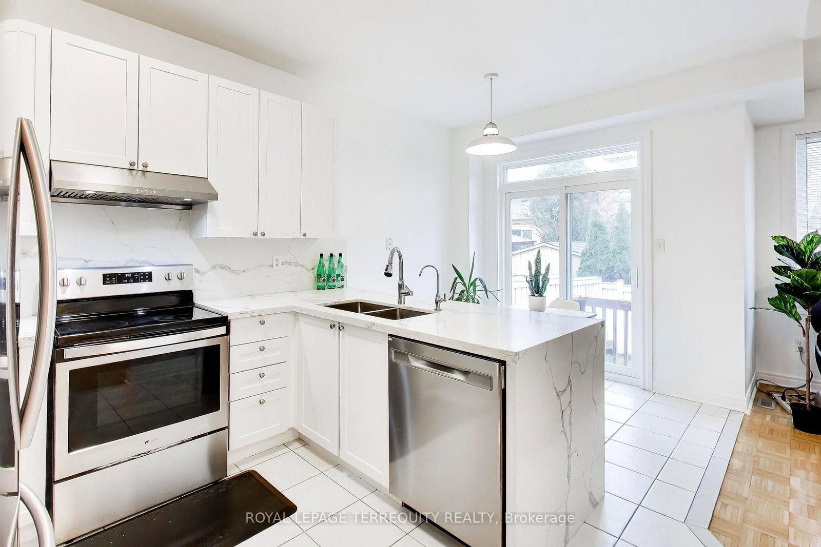 40 Teal Crescent - Photo 11