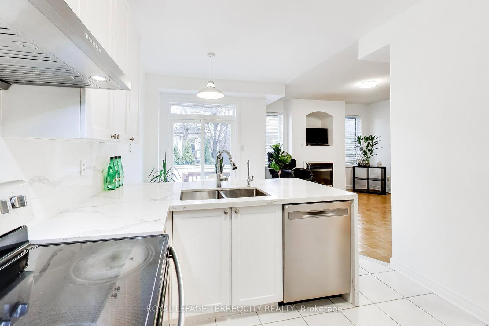 40 Teal Crescent - Photo 12