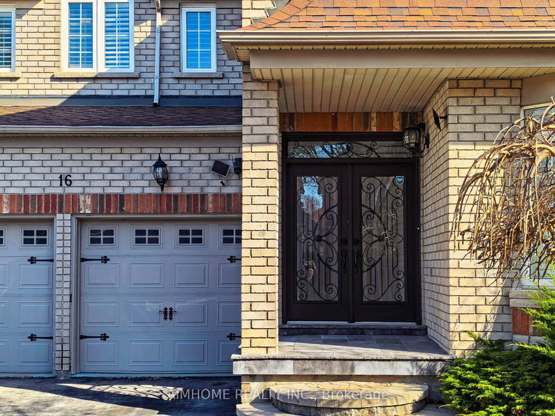 16 Chasser Dr, Markham, L6E 1K4 | Image 2