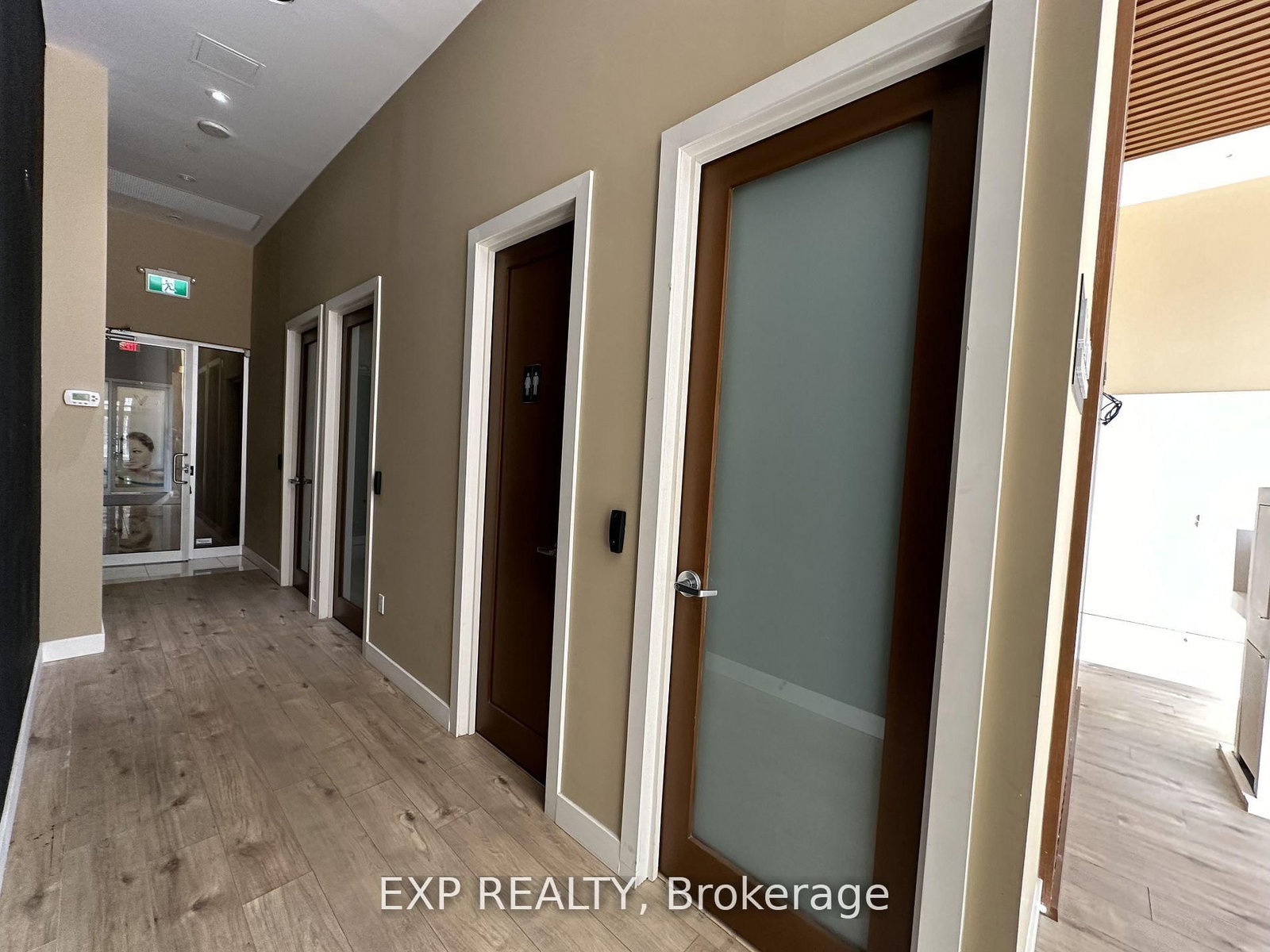 7191 Yonge Street, Unit 105 - Photo 10