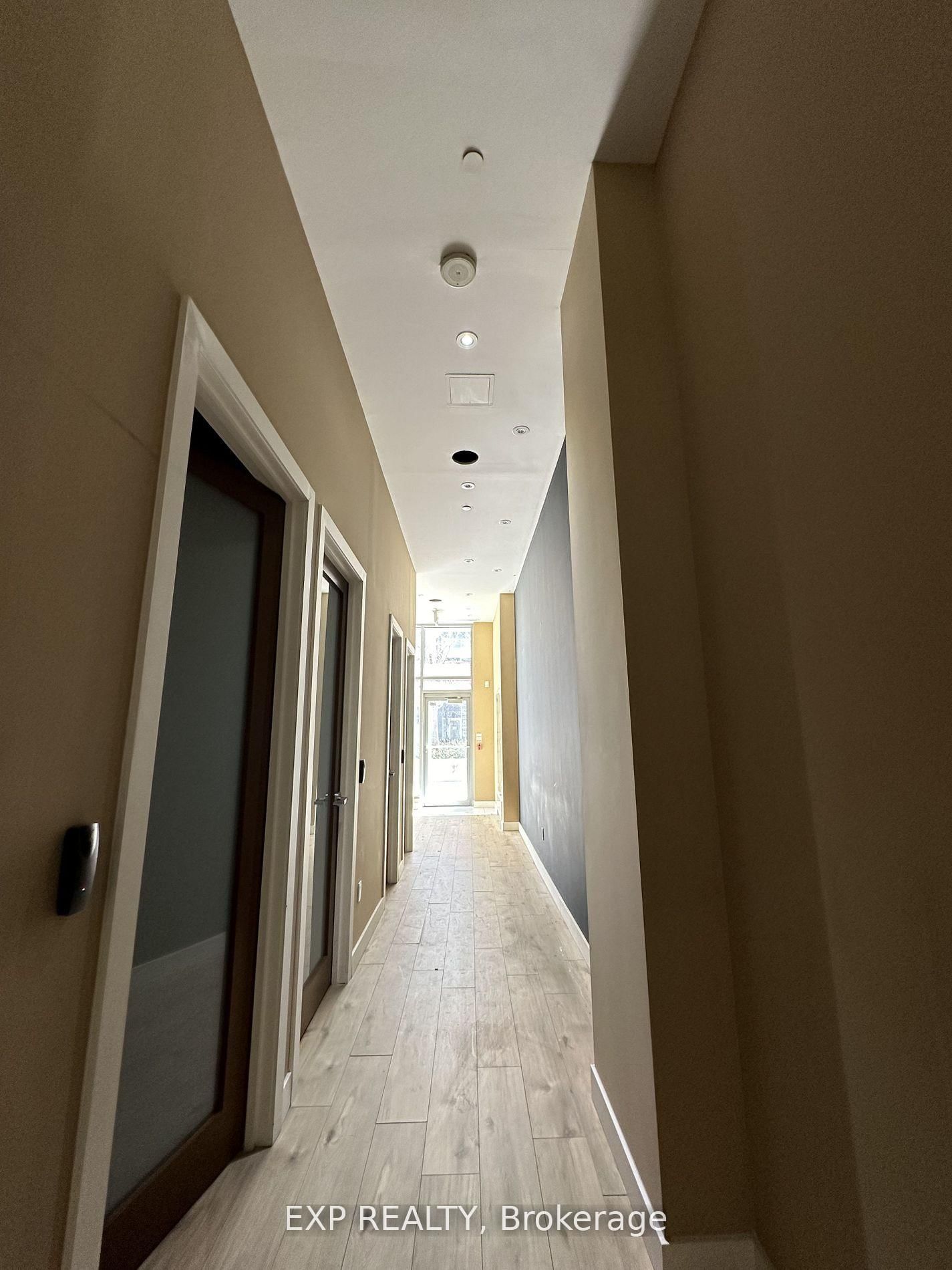 7191 Yonge Street, Unit 105 - Photo 14