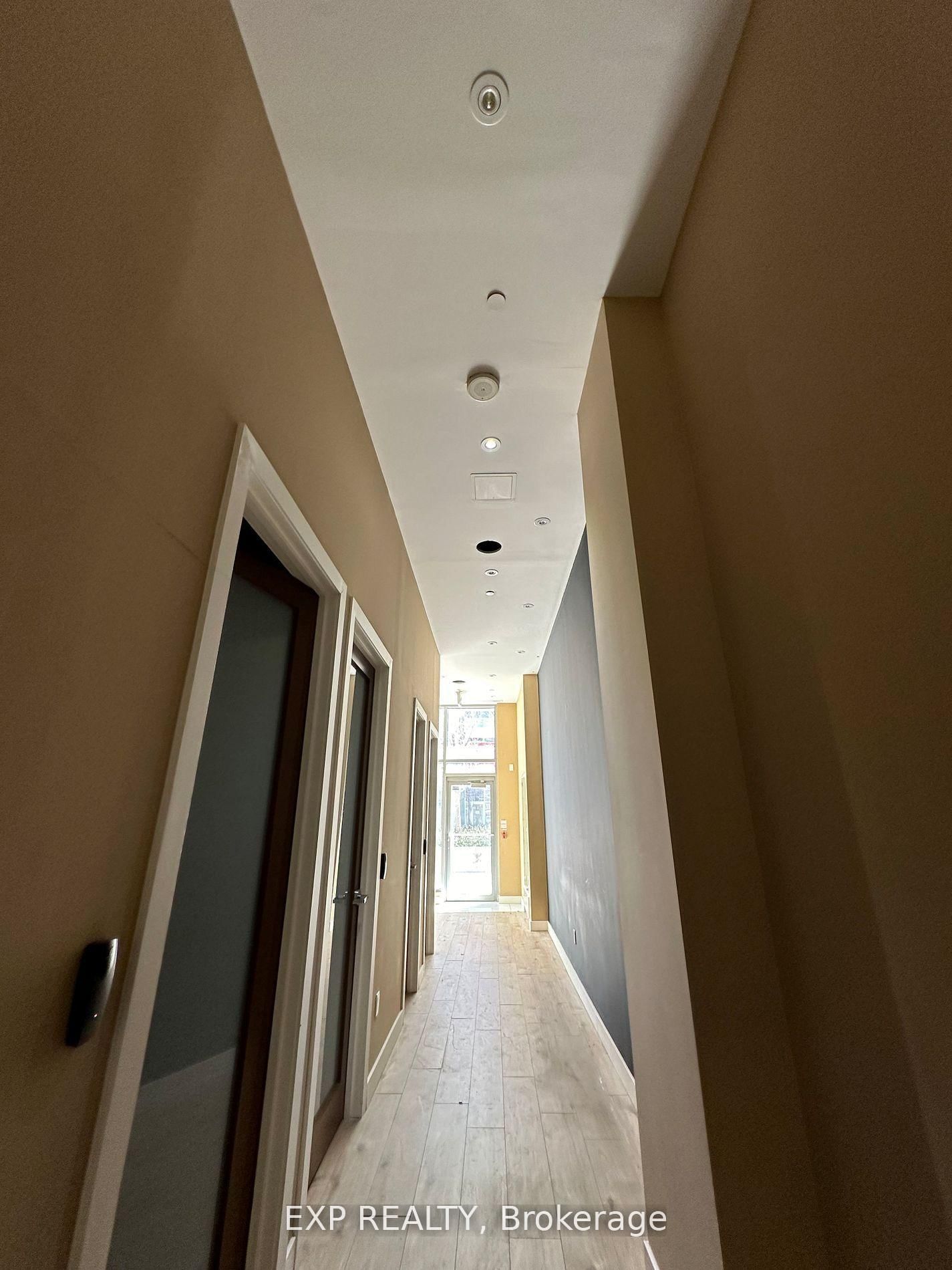 7191 Yonge Street, Unit 105 - Photo 15