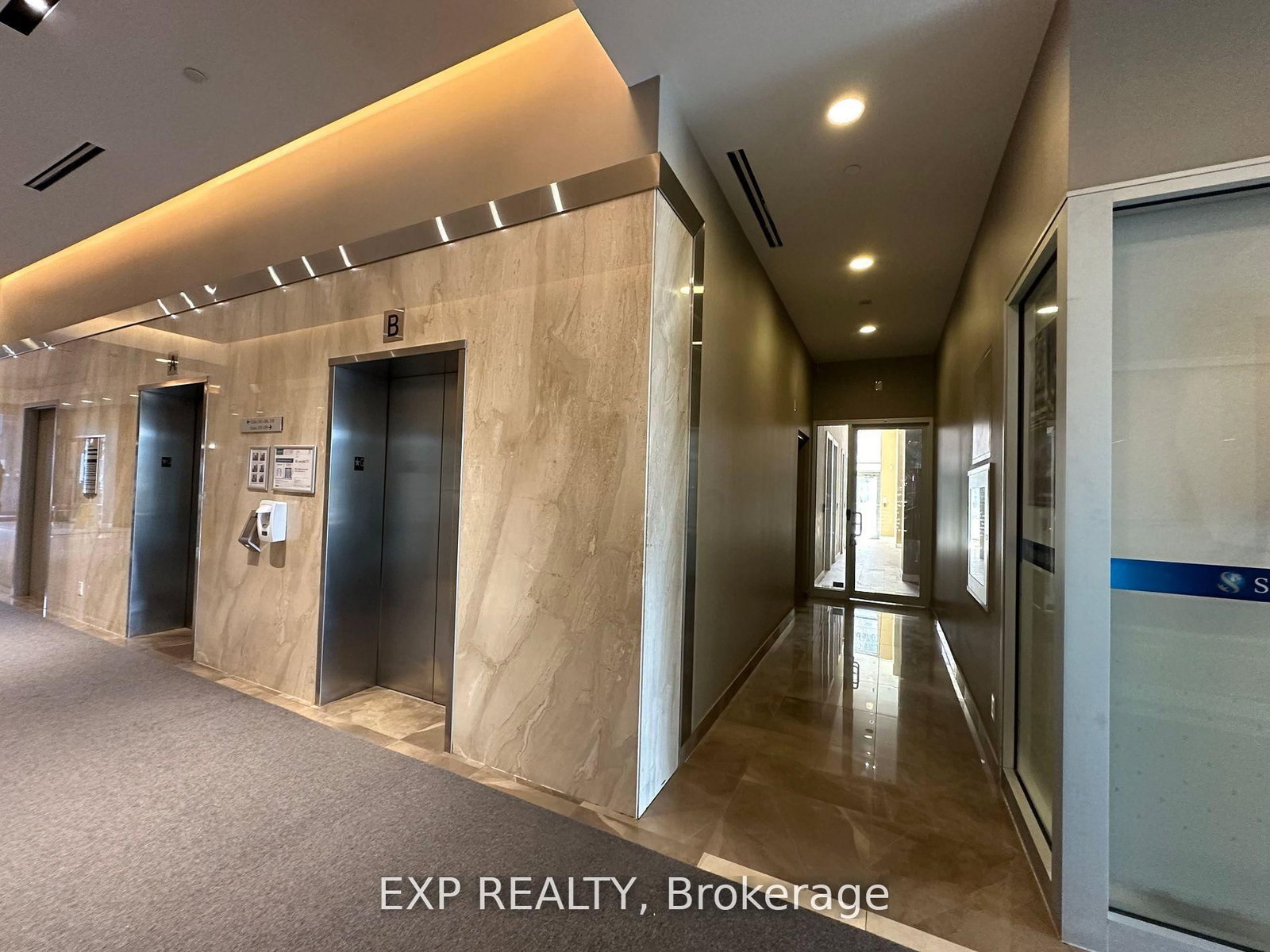 7191 Yonge Street, Unit 105 - Photo 17