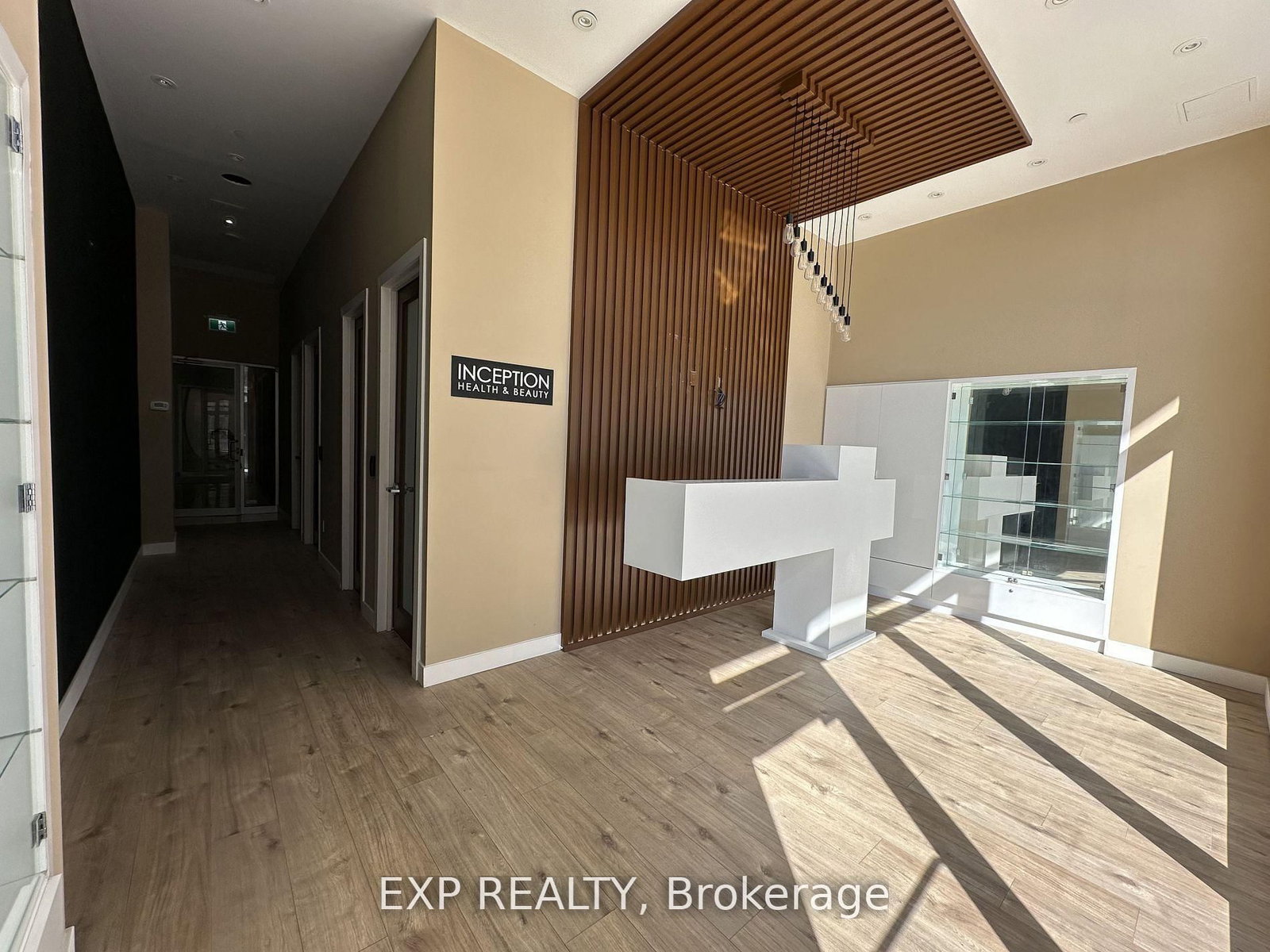 7191 Yonge Street, Unit 105 - Photo 2