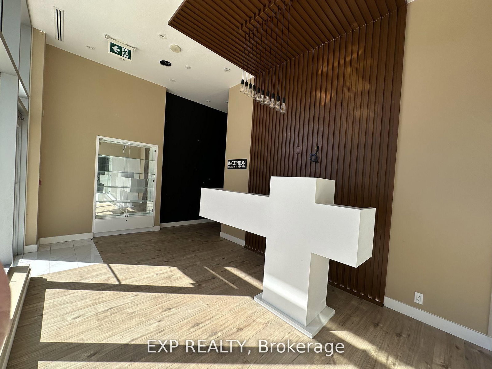 7191 Yonge Street, Unit 105 - Photo 3