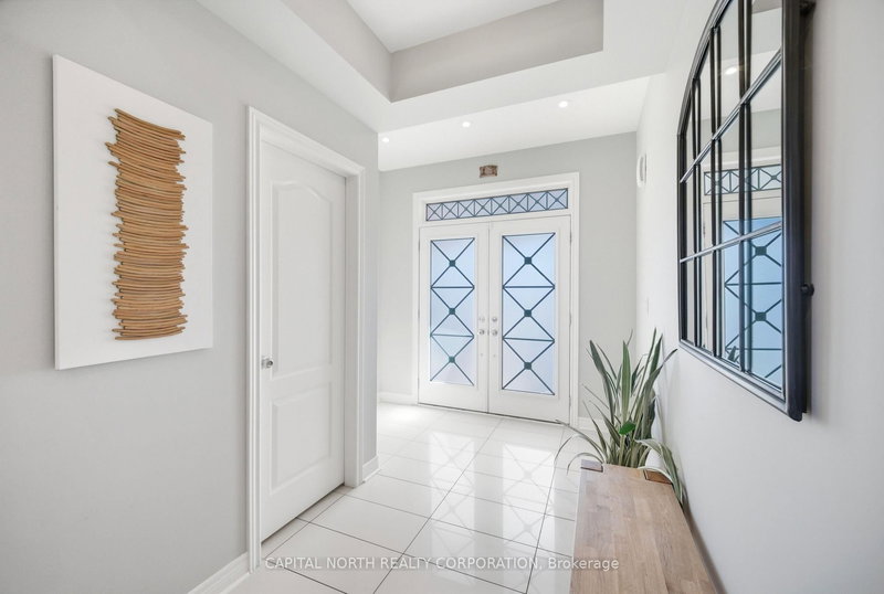 72 Jewelwing Crt, Bradford West Gwillimbury, L3Z 0N6 | Image 2