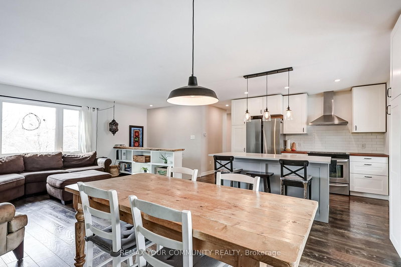 59 Thomas Shepperd Dr, East Gwillimbury, L9N 1C4 | Image 2