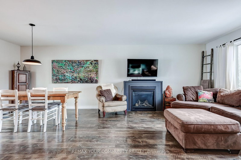 59 Thomas Shepperd Dr, East Gwillimbury, L9N 1C4 | Image 3