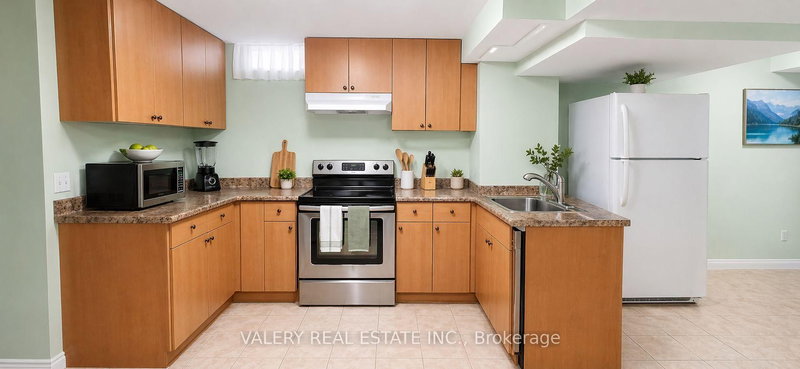 Lower - 59 Casabel Dr Dr, Vaughan, L6A 3L6 | Image 2