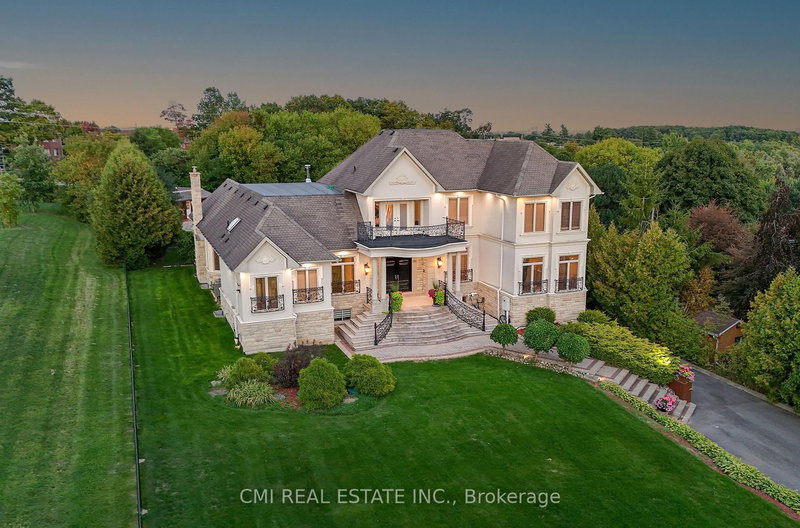 776 Woodland Acres Cres, Vaughan, L6A 1G2 | Image 3