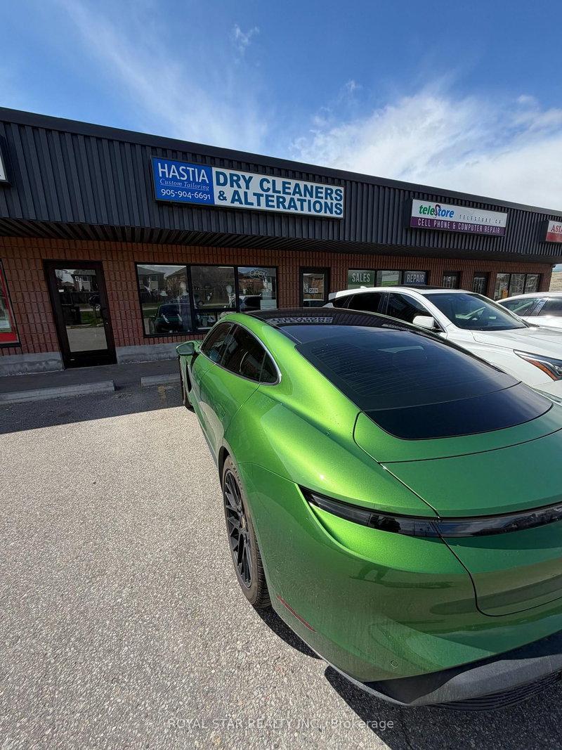 5 - 16630 Bayview Ave, Newmarket, L3X 1X2 | Image 3