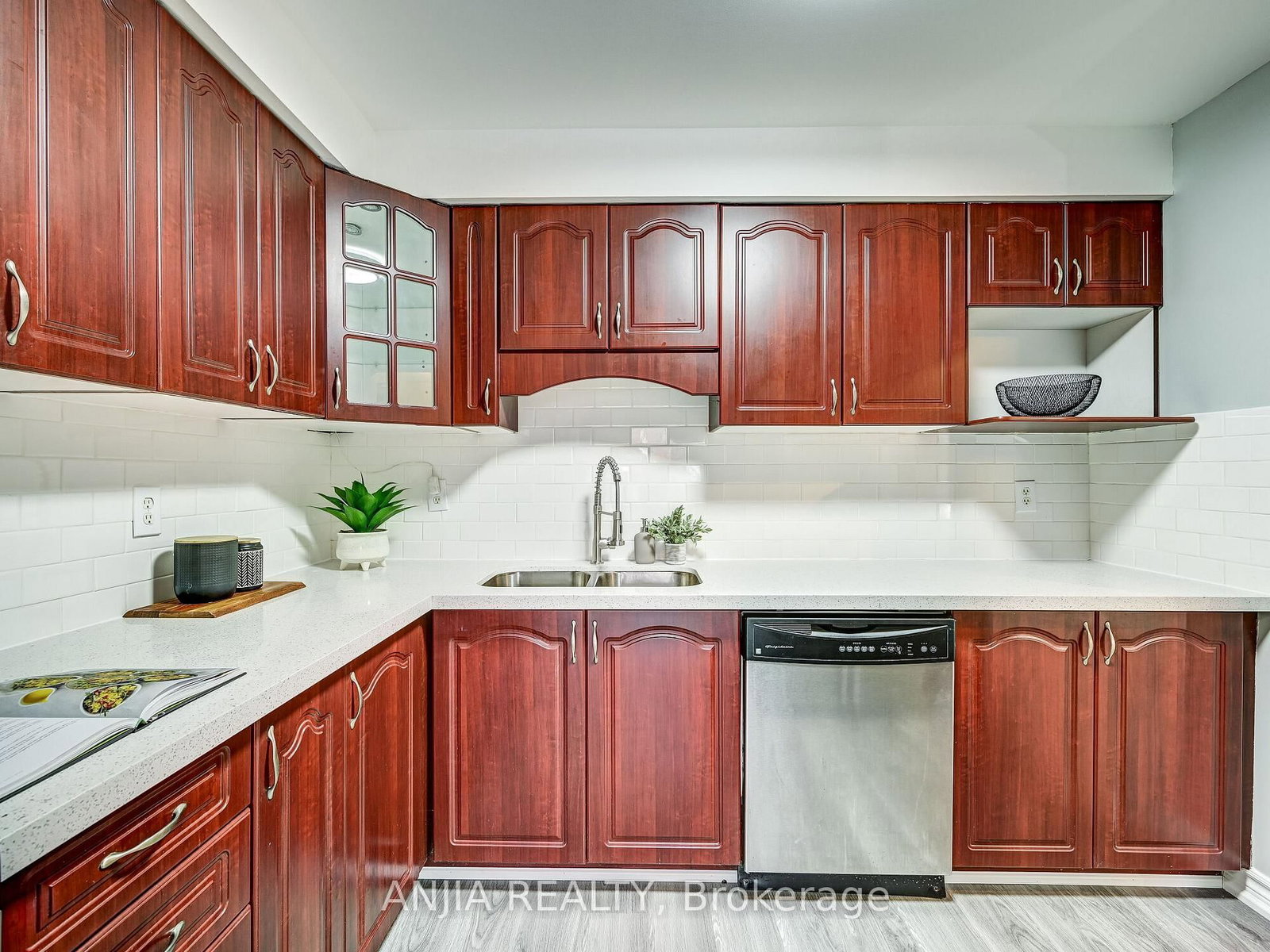 61 Sorrell Crescent - Photo 9