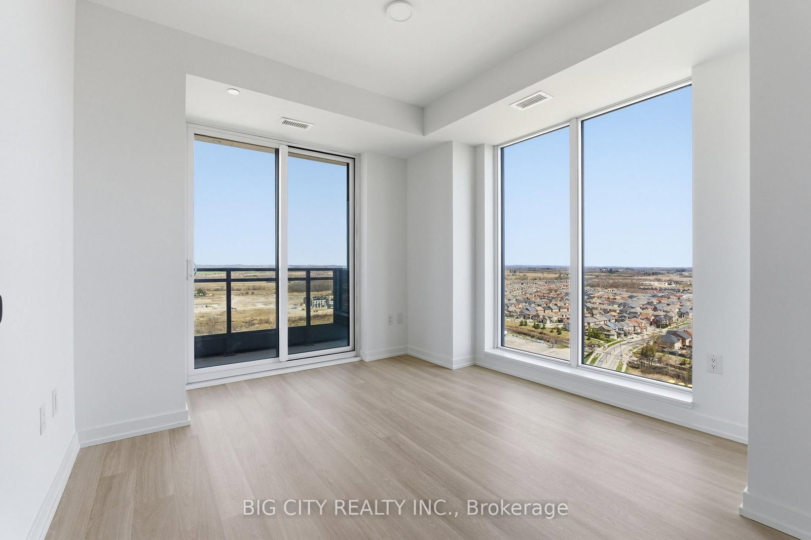 9751 Markham Road, Unit 2203 - Photo 4