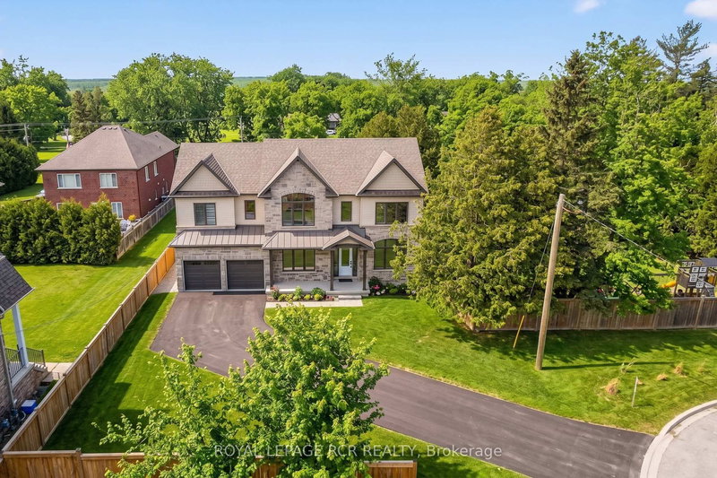 28 St. George St, Georgina, L0E 1L0 | Image 2