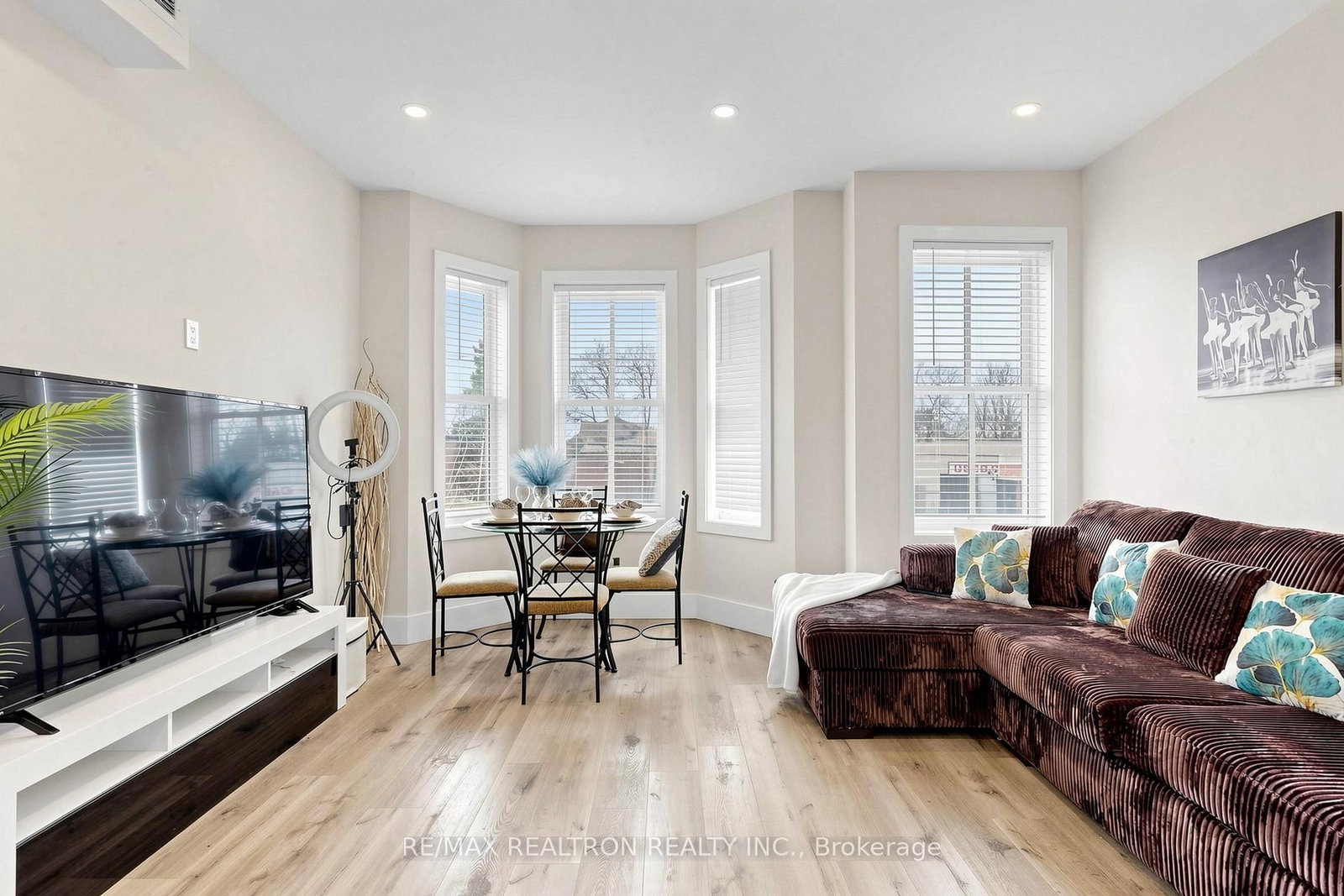 352 Main Street N - Photo 12