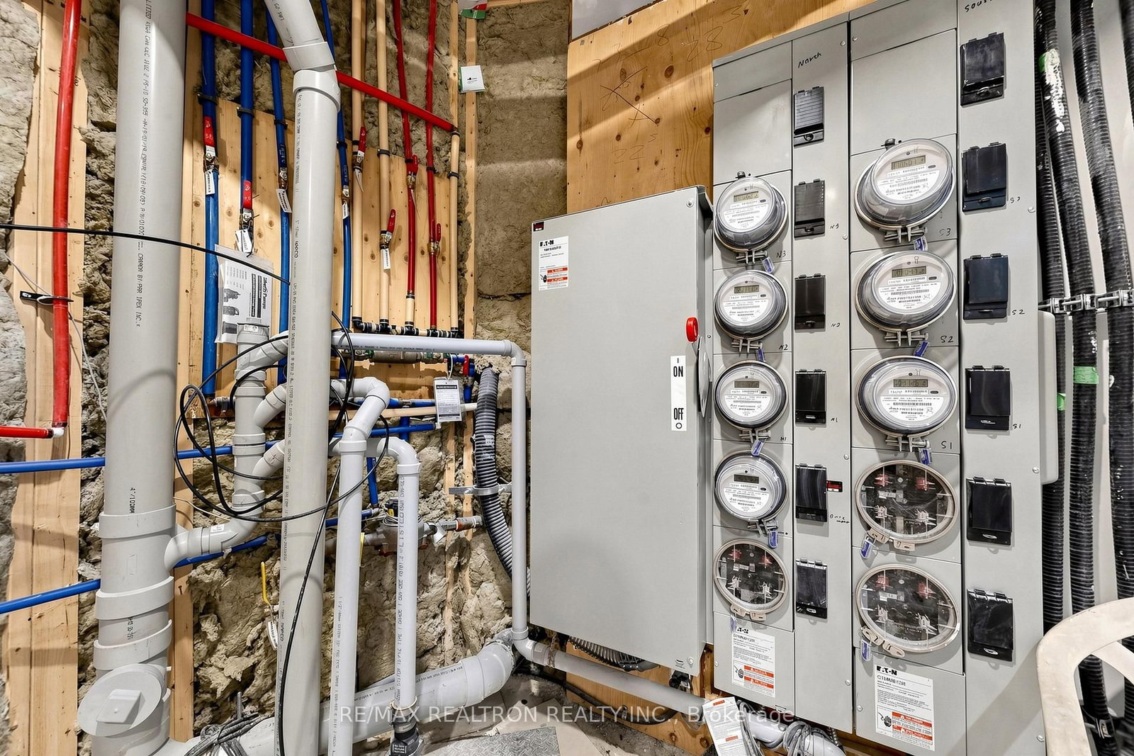 352 Main Street N - Photo 40