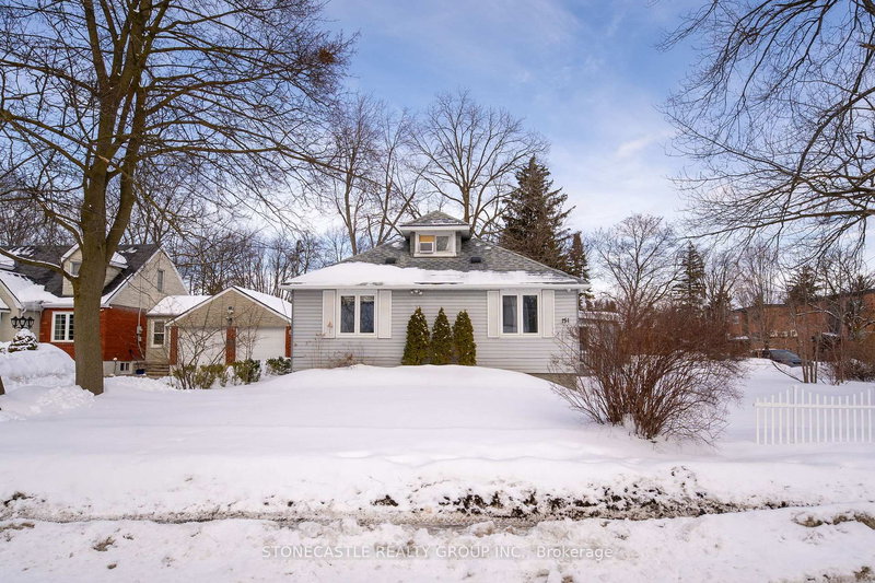 151 Richmond St, Richmond Hill, L4C 3Y7 | Image 3