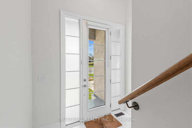 9412 Bayview Ave, Richmond Hill, L4C 5G9 | Image 3