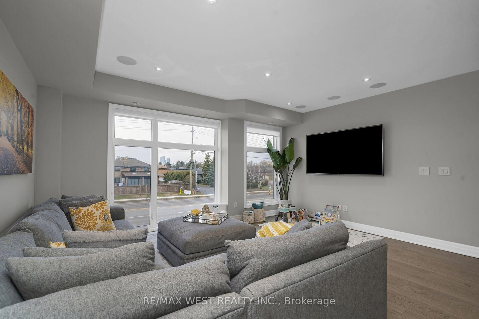 8208 Pine Valley Drive - Photo 10