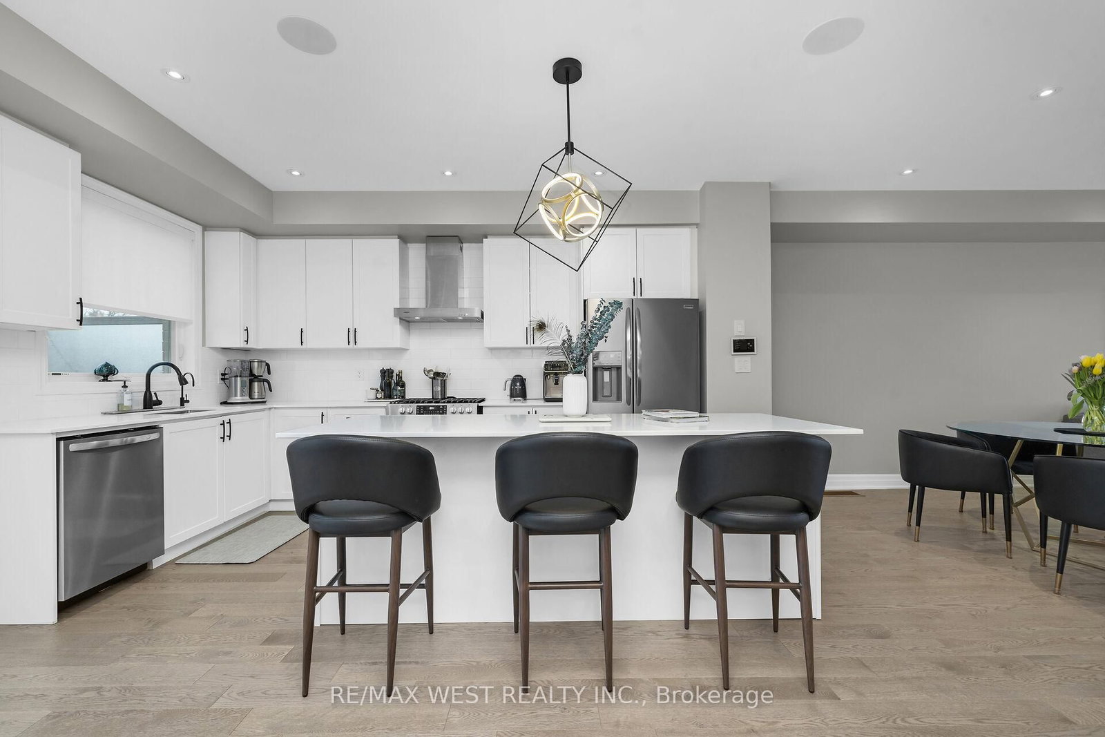 8208 Pine Valley Drive - Photo 15