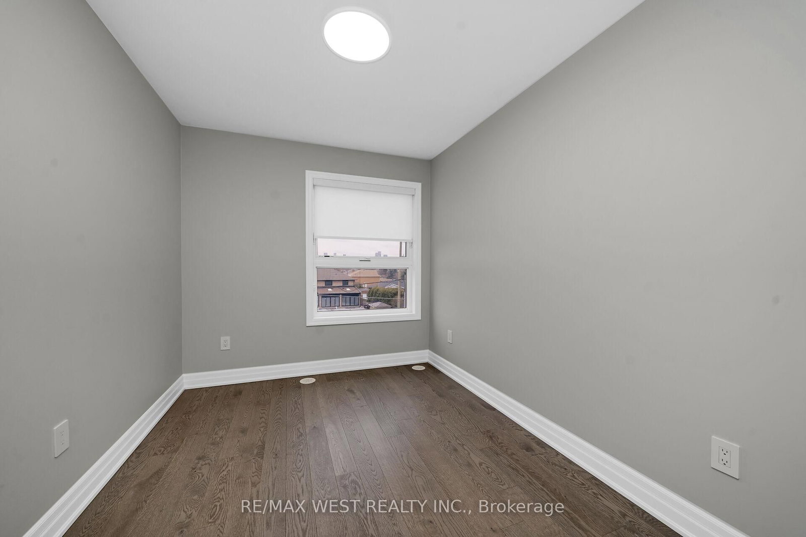 8208 Pine Valley Drive - Photo 33