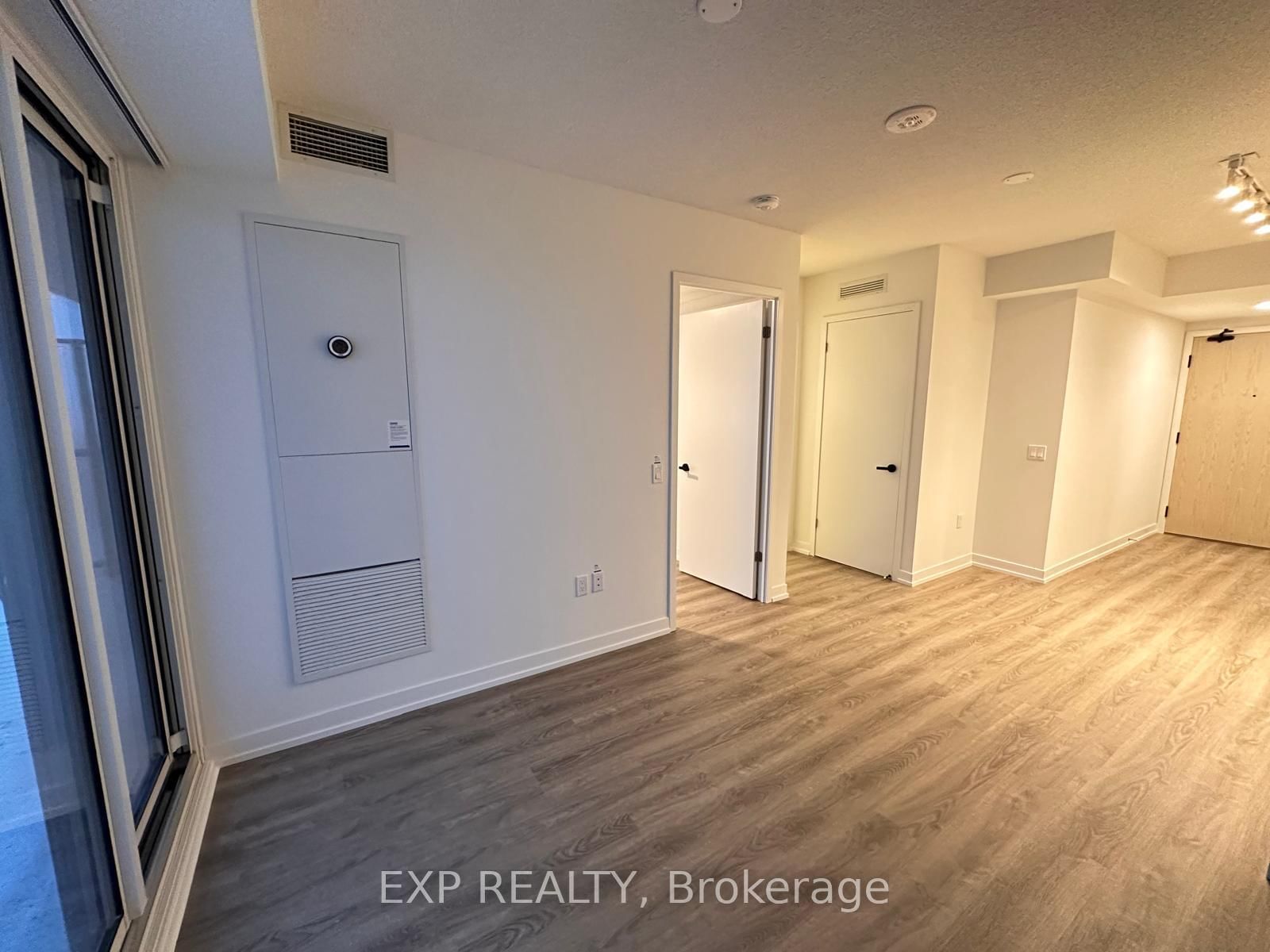 195 Commerce Street, Unit 708 - Photo 19