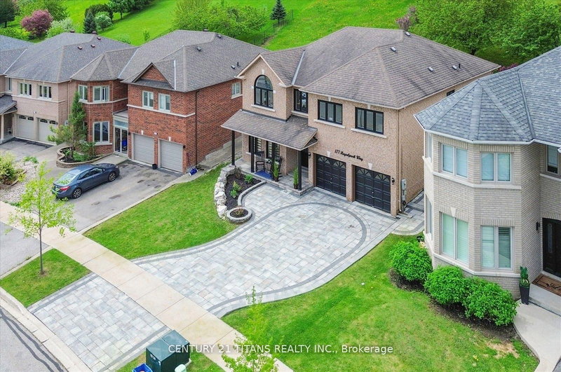577 Royalpark Way, Vaughan, L4H 1K2 | Image 2
