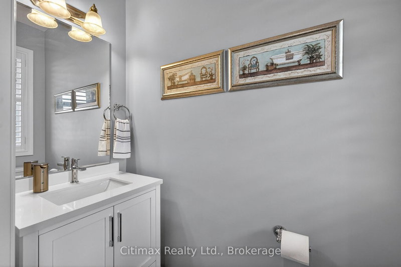 77 McMichael Ave, Vaughan, L4H 4T2 | Image 3