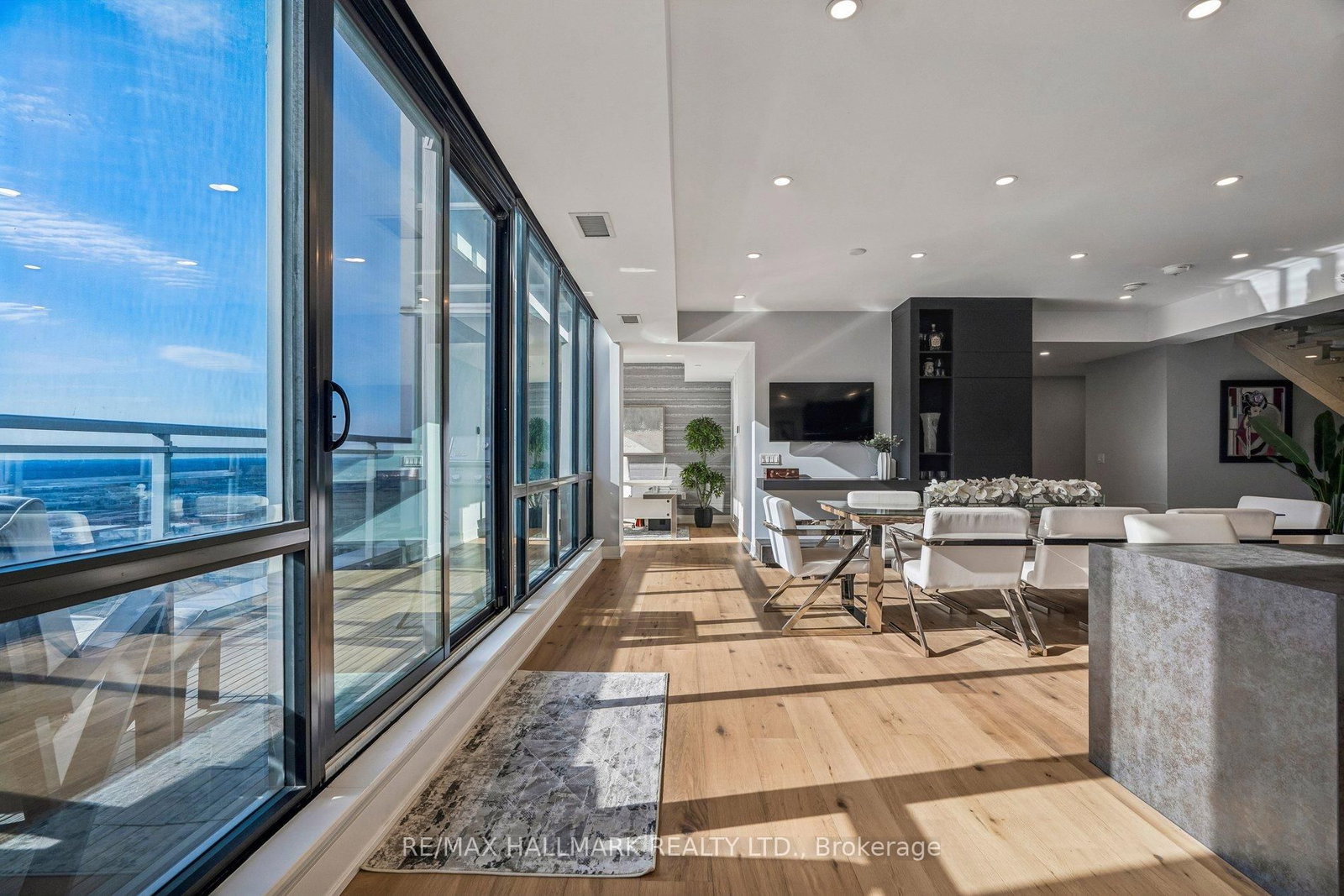 2908 Highway 7 Road, Unit PH3804 - Photo 11