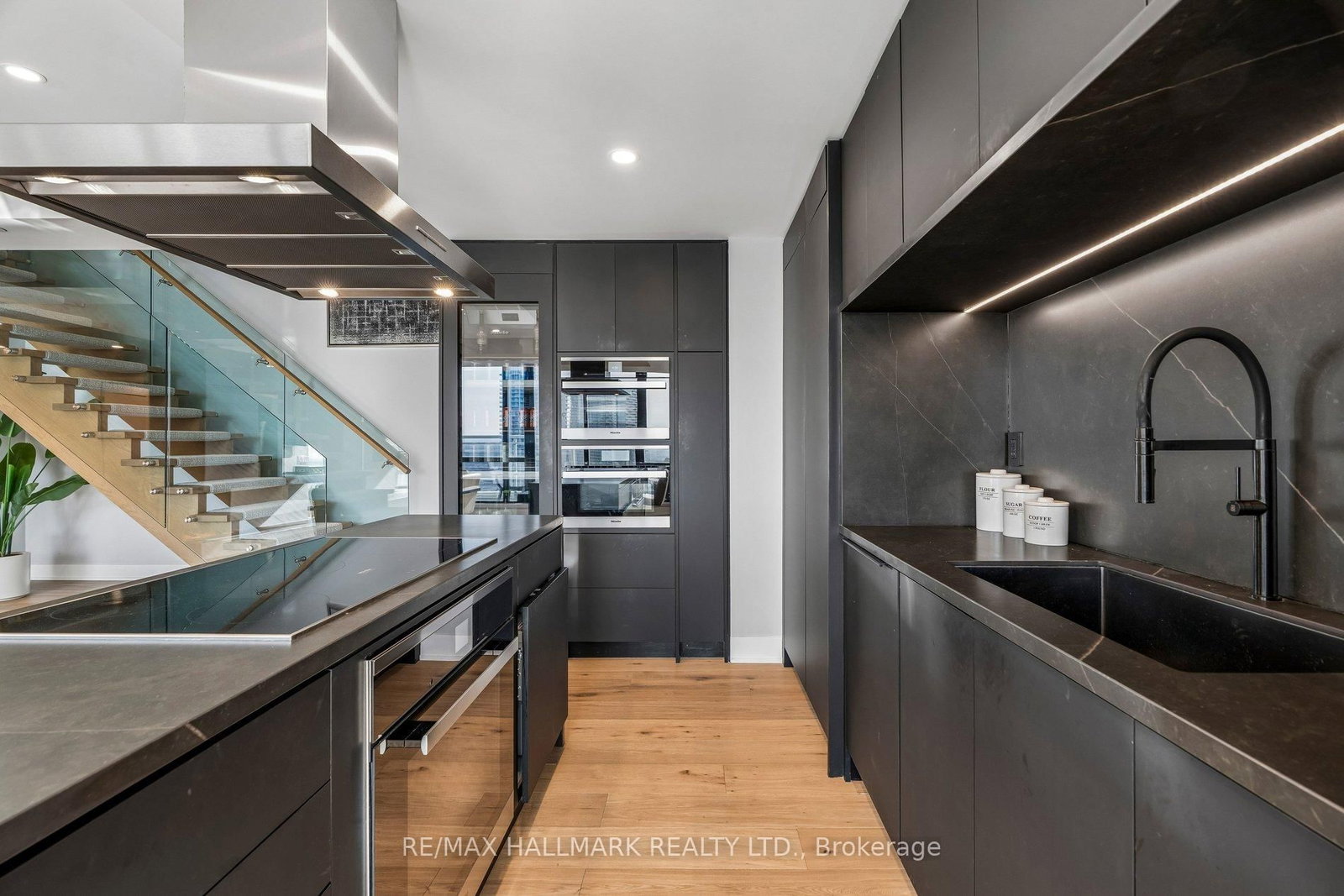 2908 Highway 7 Road, Unit PH3804 - Photo 19