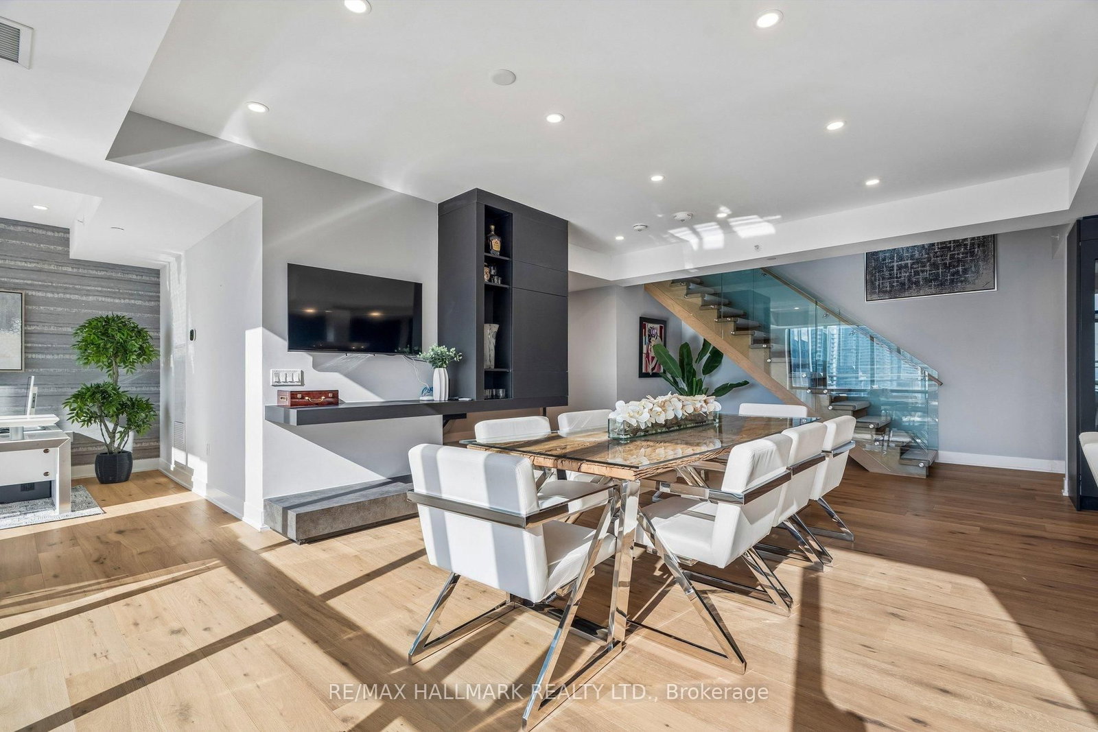 2908 Highway 7 Road, Unit PH3804 - Photo 7