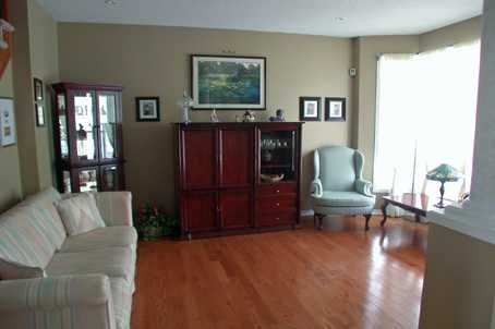 5 Angus Glen Blvd, Markham, L6C1Z1 | Image 2