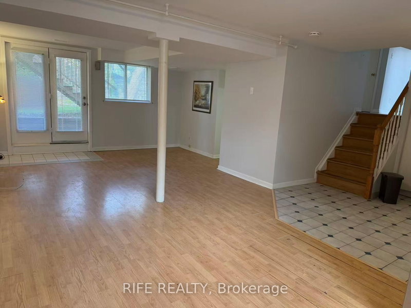 # Back Unit - 395 Loretta Cres, Whitchurch-Stouffville, L4A 7G3 | Image 2